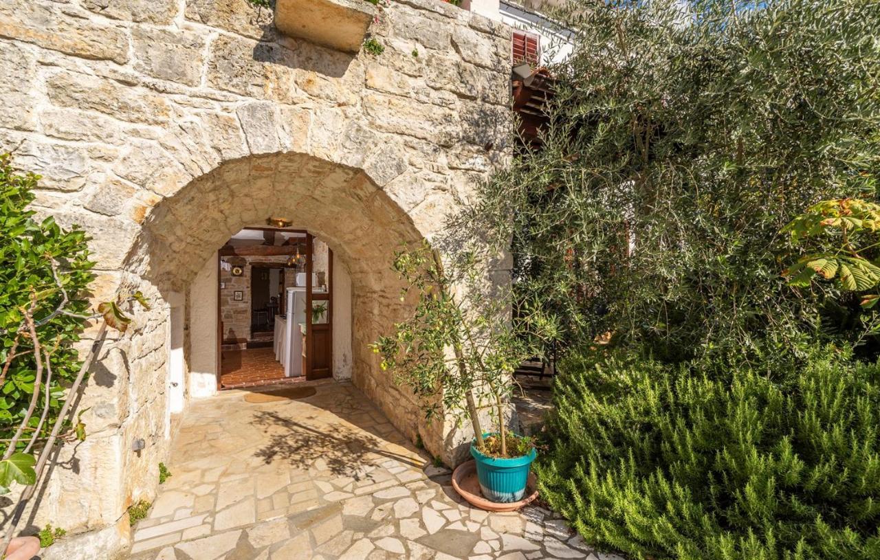 House Peresiji Otel Oda fotoğraf