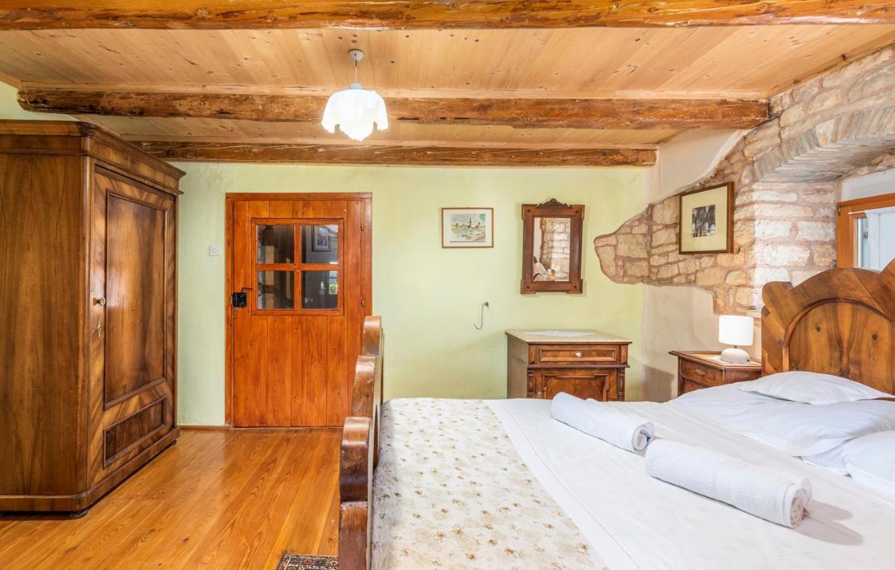 House Peresiji Otel Oda fotoğraf