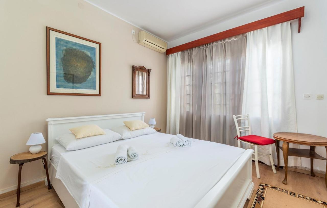 House Peresiji Otel Oda fotoğraf