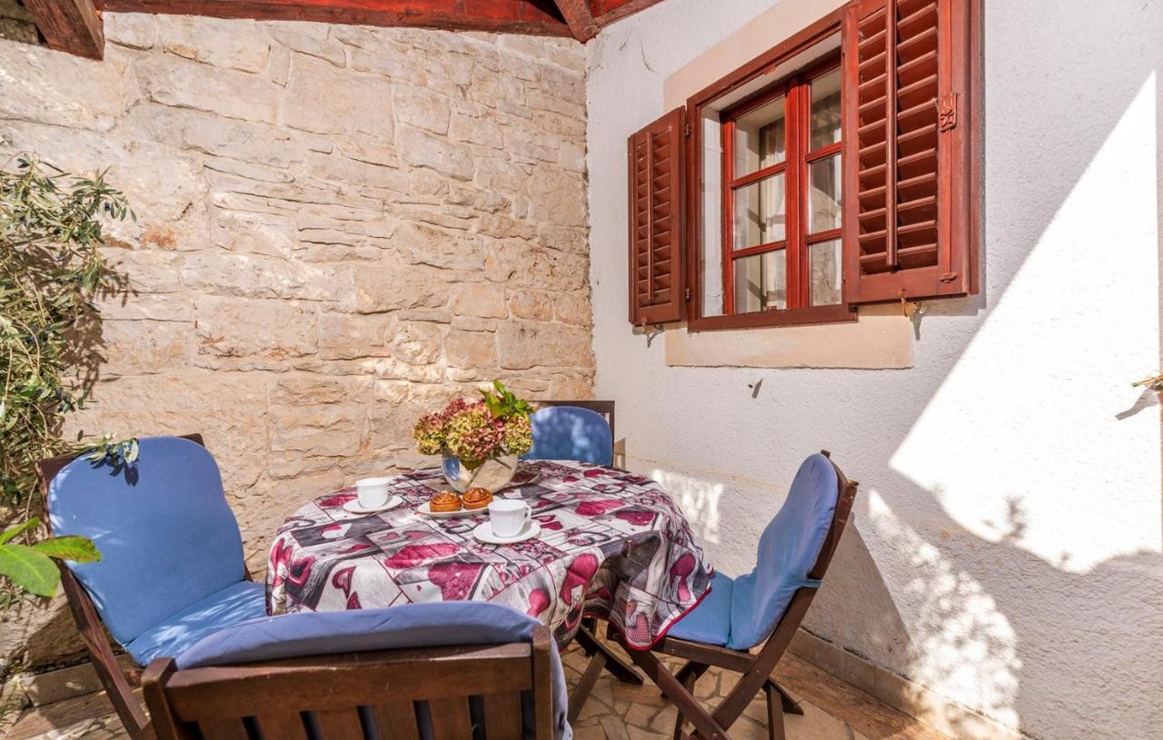 House Peresiji Otel Oda fotoğraf